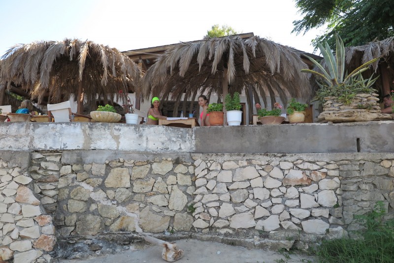 Greece, Zakynthos island – cafe Nikos Beach Bar Restaurant on the beach of Porto Roma